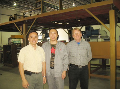 海綿發(fā)泡機(jī)、泡棉貼合機(jī)美國(guó)安裝現(xiàn)場(chǎng)