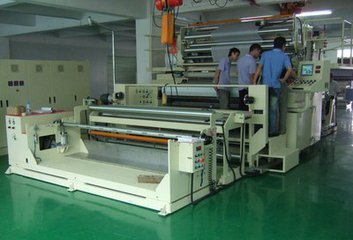 布料膠點(diǎn)貼合機(jī)有什么樣的特點(diǎn)？