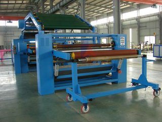 無紡布的復(fù)合機上膠復(fù)合