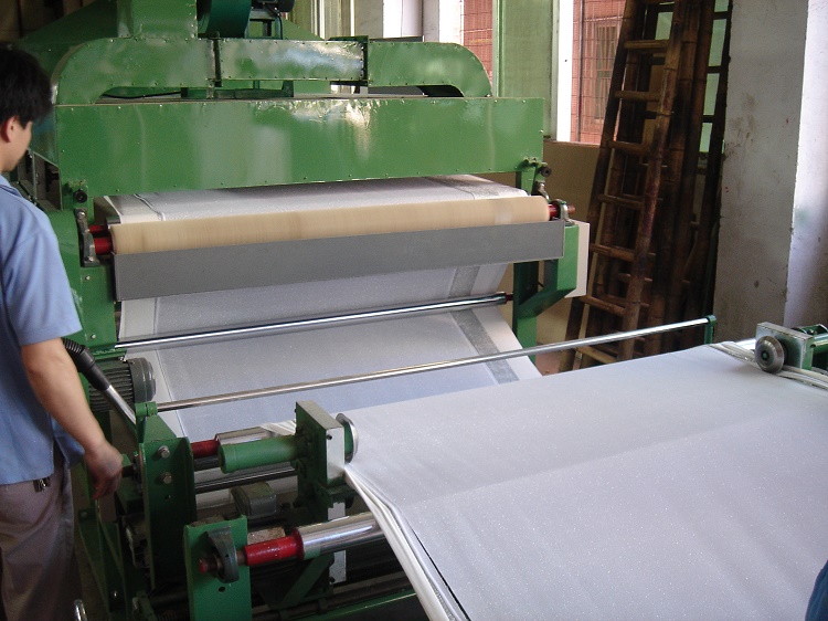 格麗特機(jī)（金蔥粉撒粉機(jī)）的撒粉方式？