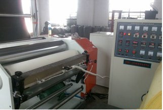 鞋材復(fù)合機(jī)使用什么膠貼合好？